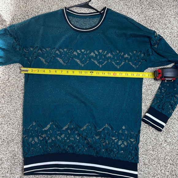 Fabletics Sophia Lace Tunic - Picture 5 of 6